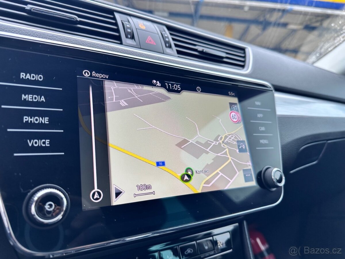 Škoda Superb 2.0TDi VIRTUAL,KAMERA,1.MAJ. - 11