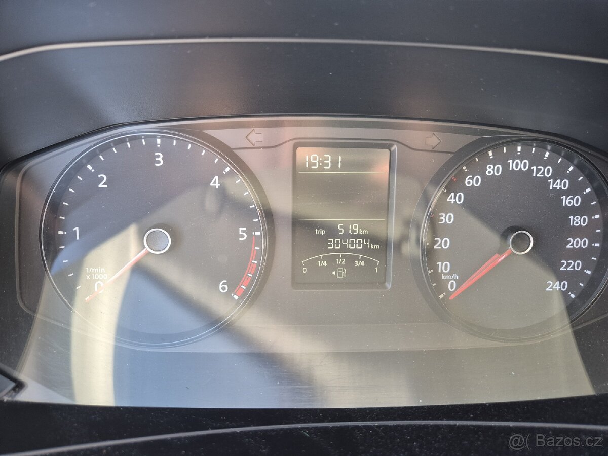 Volkswagen Transporter - 11