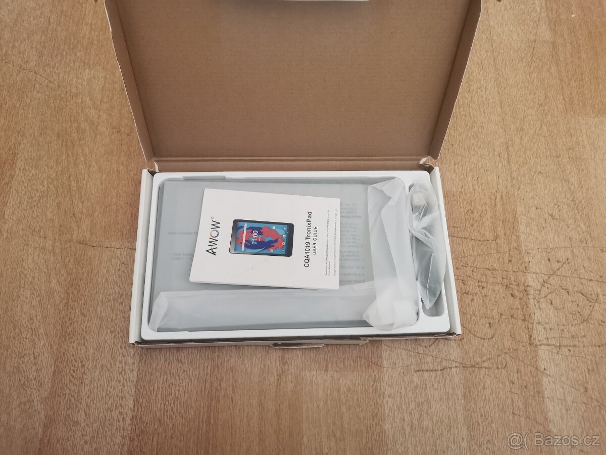 Zánovní Tablet 10"palcovy - 11