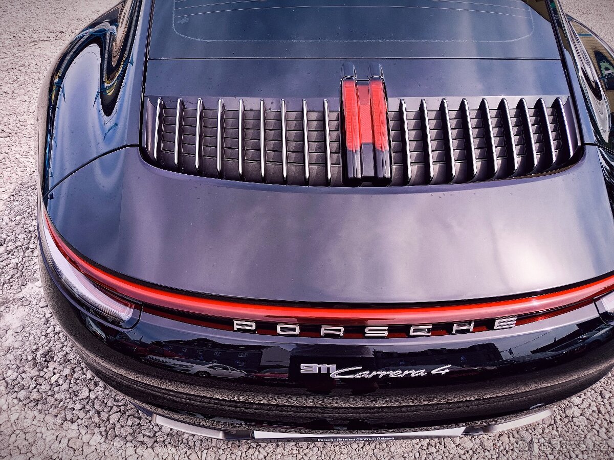 Porsche 911 Carrera 4 Coupé 911/992 ČR - 11