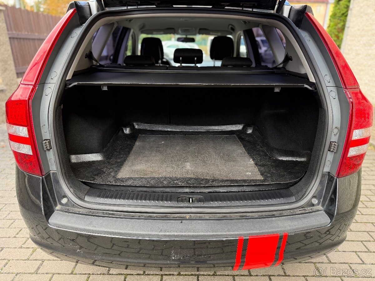 KIA CEED SW 1,6 CRDi 85kW KLIMA,ALU,NOVÁ STK - 11