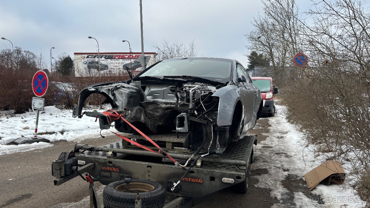 Audi s5 4.2 fsi zbytek dílu z bouračky - 11