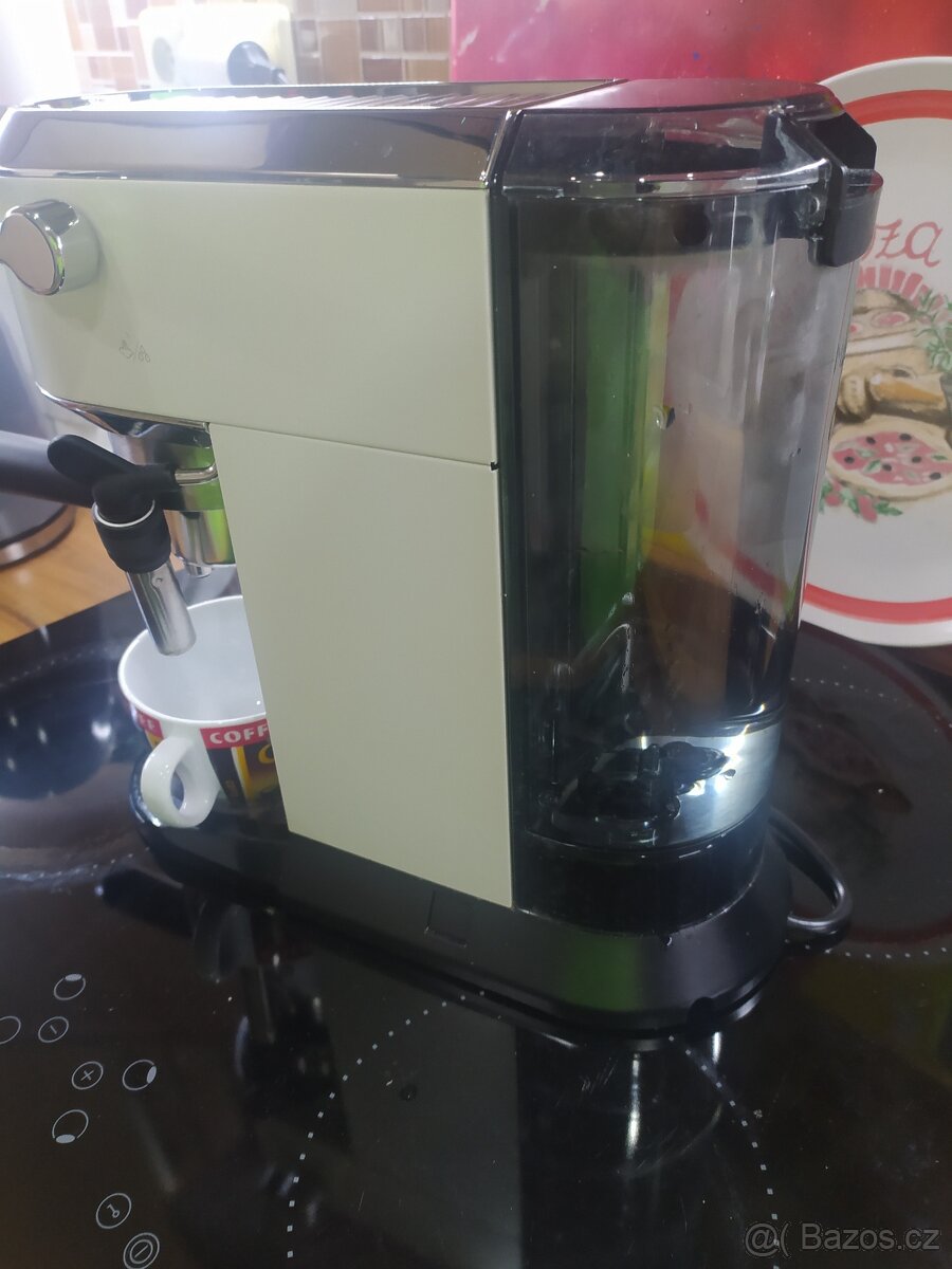KÁVOVAR DELONGHI DEDICA STYLE EC685.M - 11