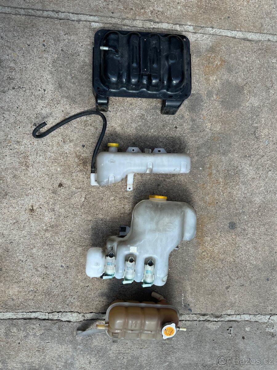 Palivová nádrž Nissan Patrol Y61 a jiné díly - 11