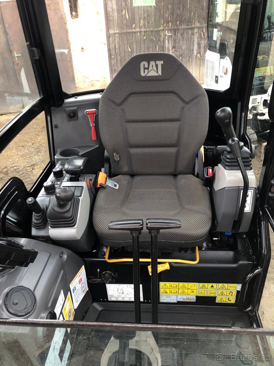 Caterpillar CAT 301.8 - 11