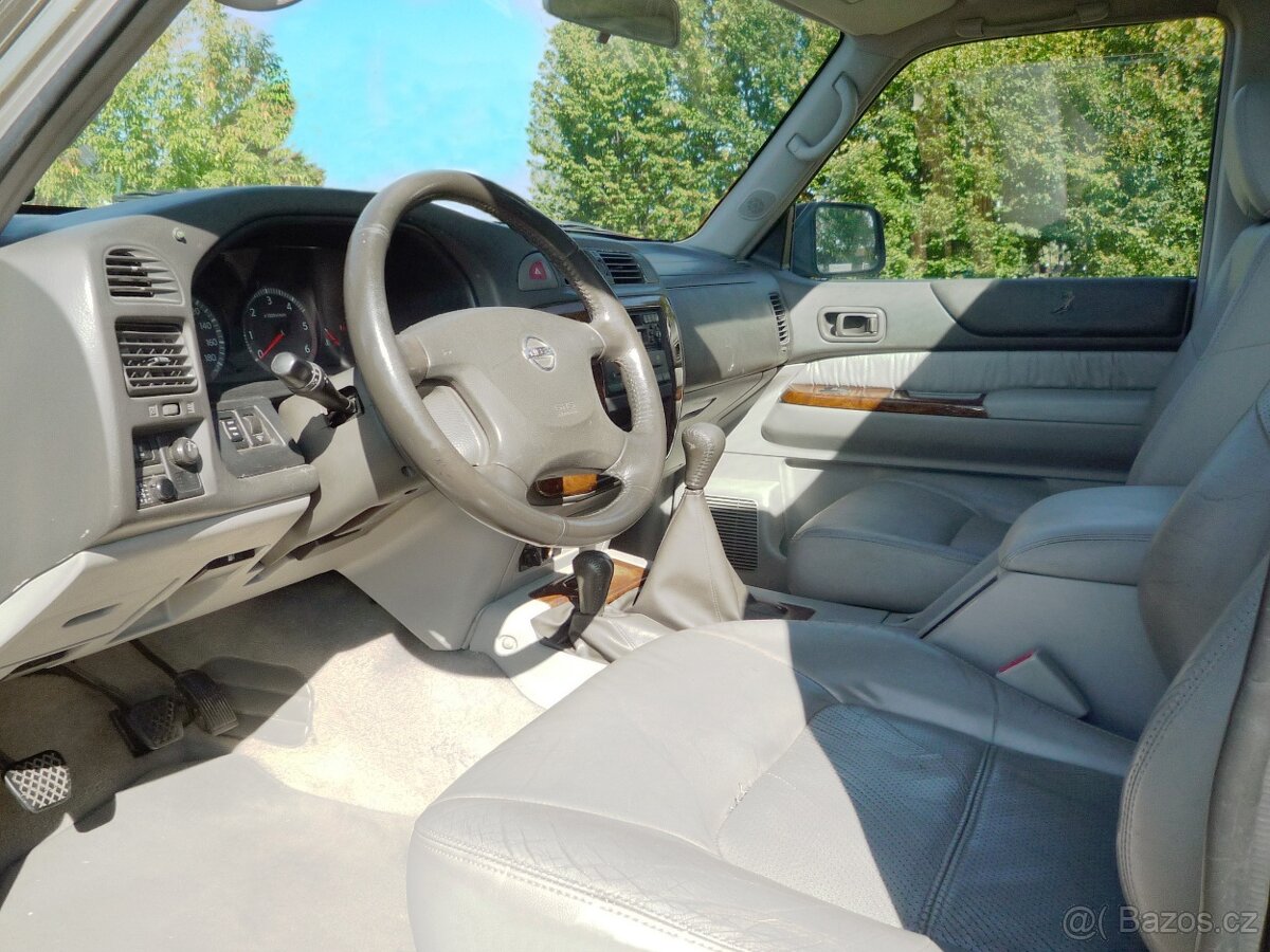 Nissan Patrol 3,0 GR - 11