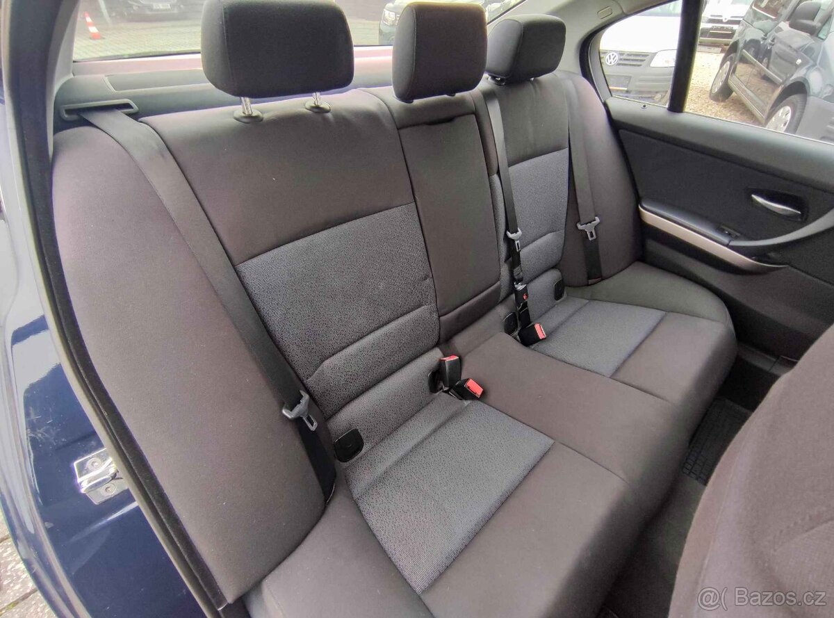 BMW 325i 160 KW,DVOUZONOVÁ KLIMATIZACE, EL.ŠÍBR - 11