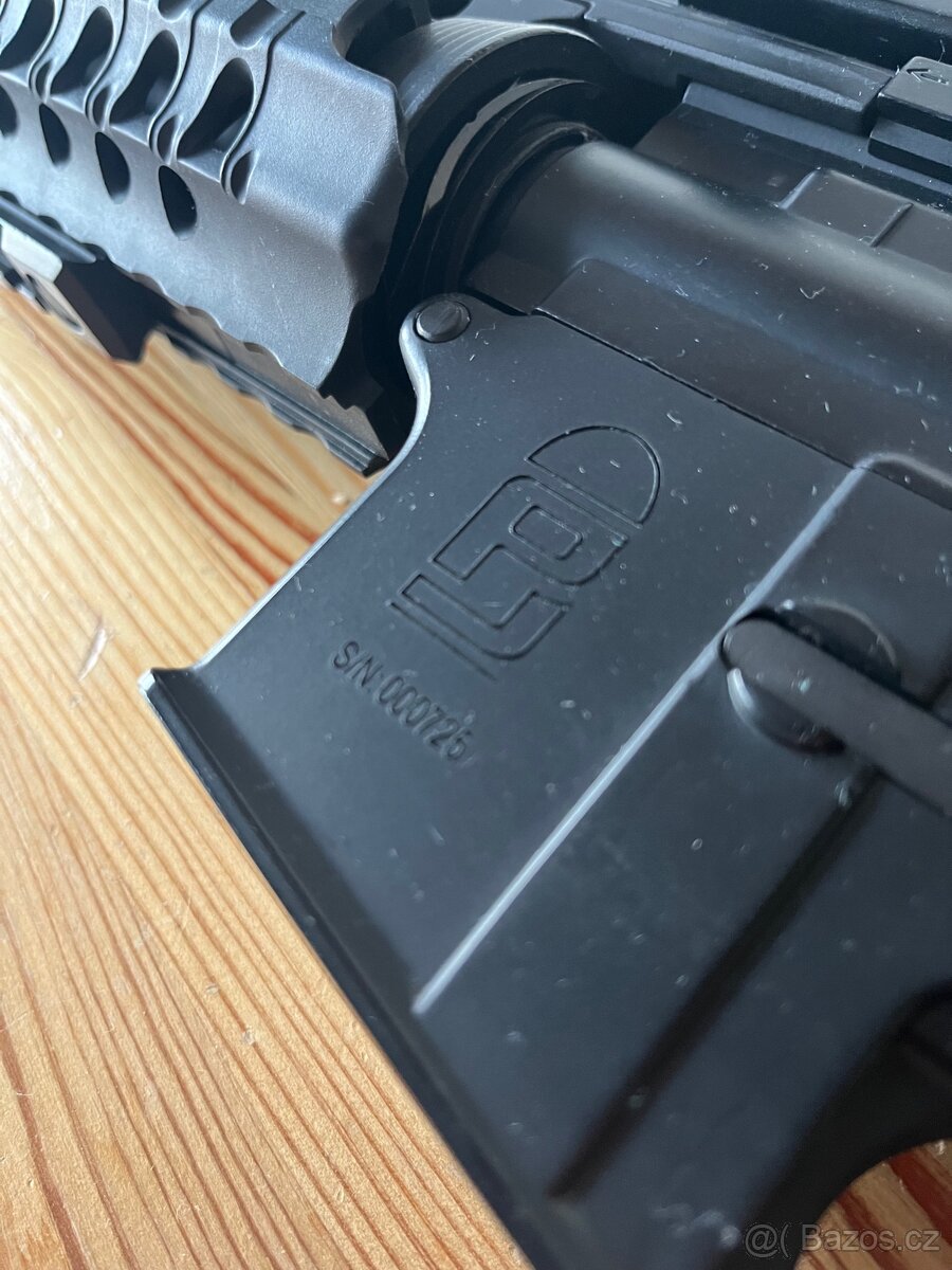 Airsoft M4 + výbava - 11