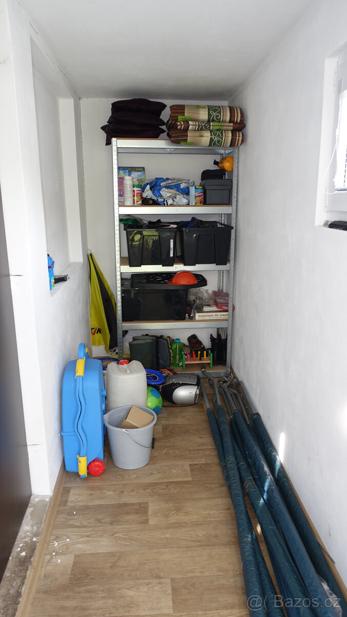 Prodám chatu 45m s pozemkem 368m. Karlovy Vary Doubí. - 11