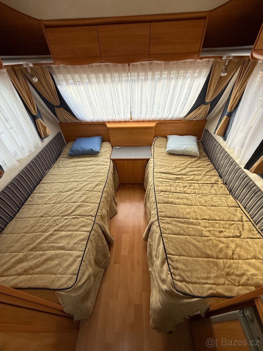 Adria Adora 472LU - předstan - 11