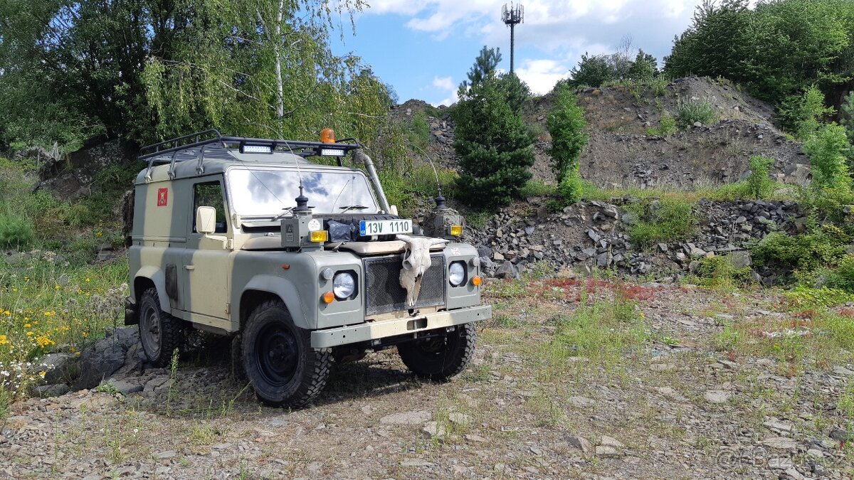 Land rover Defender 7 míst,1982 2x uzávěrka arb - 11