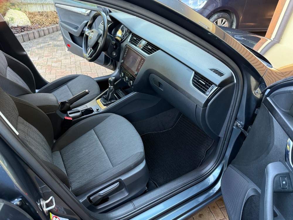 ŠKODA OCTAVIA 3 1.8 TSI 132KW STYLE ACC FULLLED NAVI KAMERA - 11