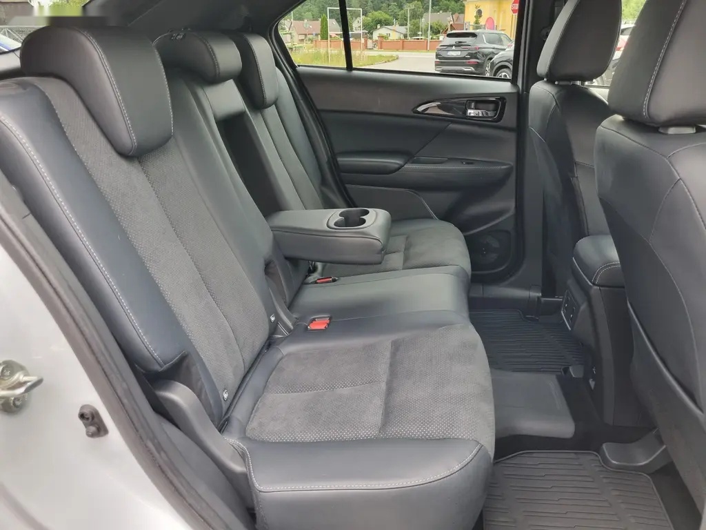 Mitsubishi Eclipse Cross, 2.4 PHEV 4x4, odpočet DPH - 11