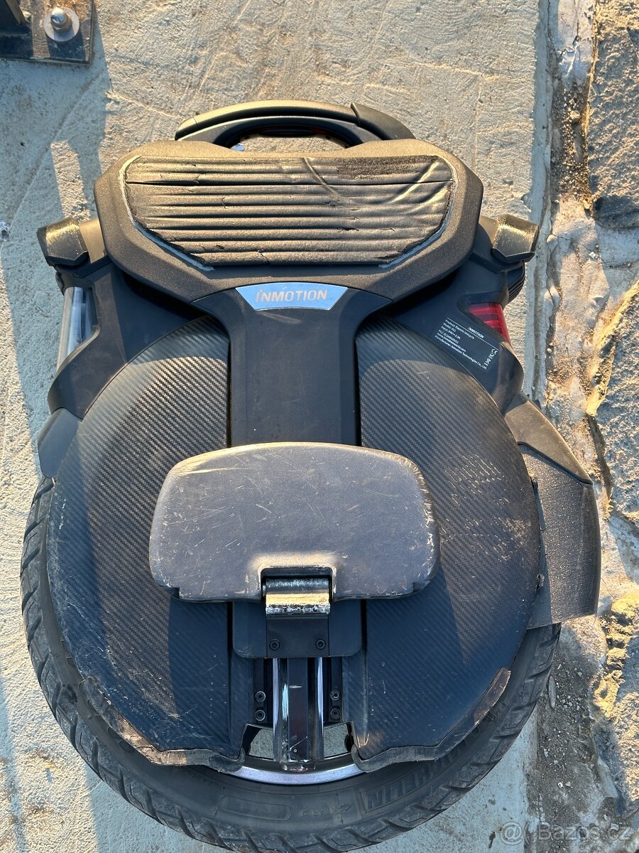 Jednokolka InMotion V11; EUC - 11