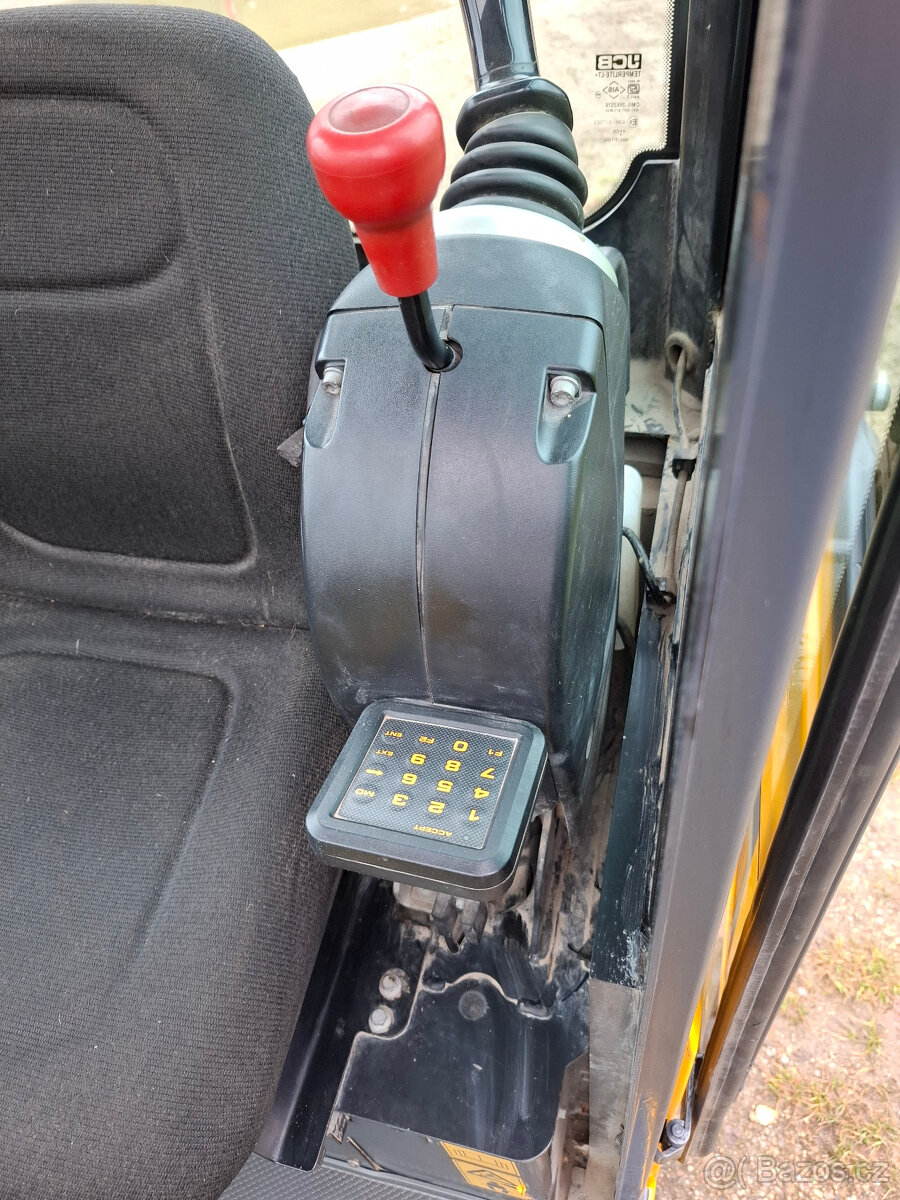 JCB 16 C-1, 2019 super - 11