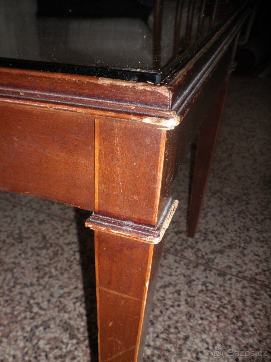 Konferenční stůl s intarzií - 11