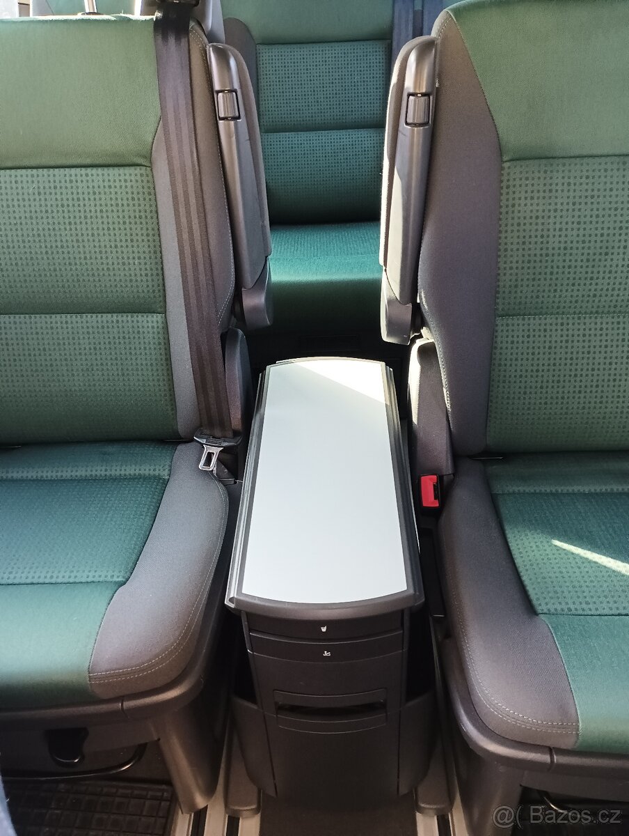 Volkswagen Multivan T5 - 11