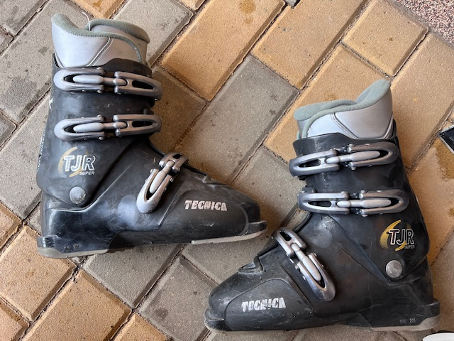 Prodám dětské lyže HEAD 130cm, vázání TYROLIA + boty TECNICA - 11