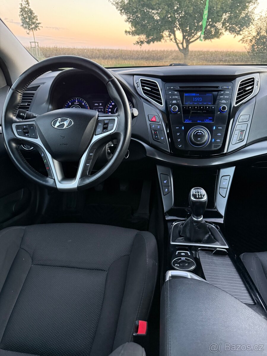 Hyundai i40 1.7 CRDi 100kw - TOP STAV - 11