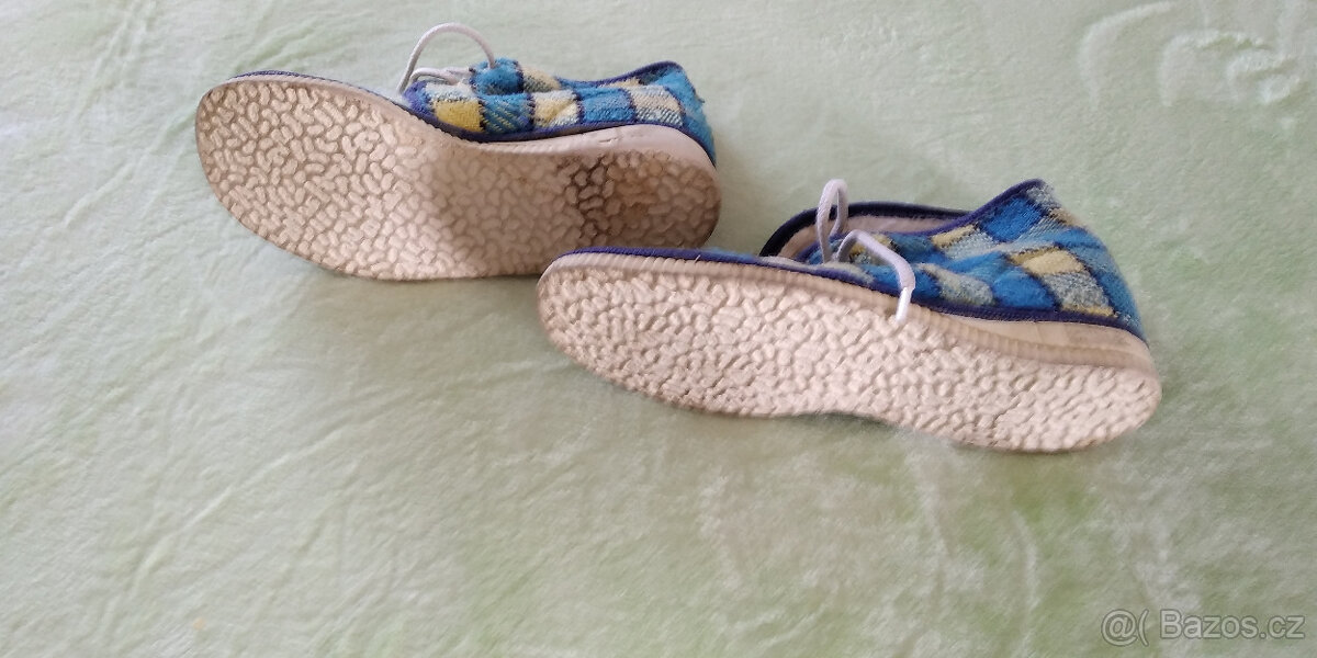 dětské boty vel 18-25; jarní, letní, podzimní,zimní; papučky - 11