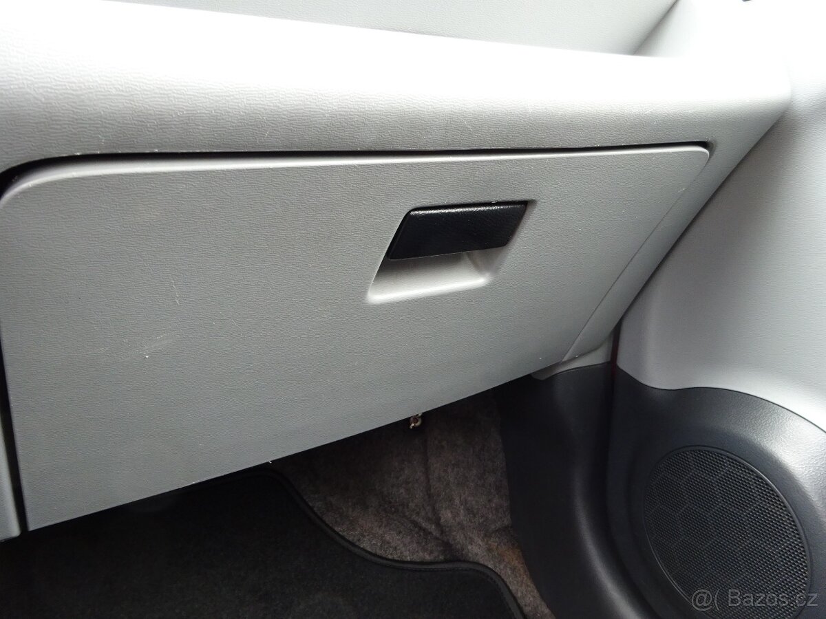 Nissan Pixo 1,0 i - 11