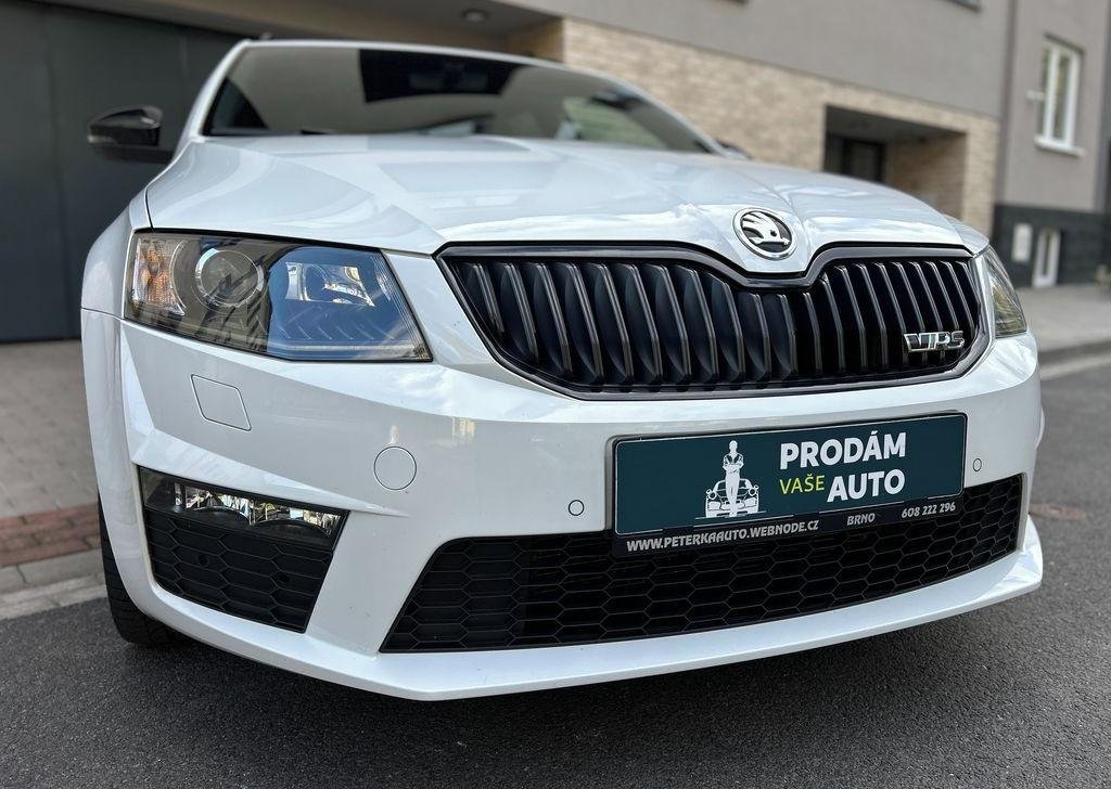 Škoda Octavia, 2.0TSi RS ČR - 11