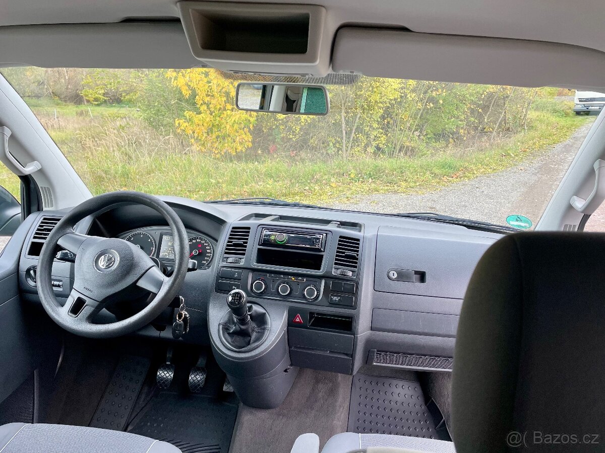VW Multivan,T5, 2.0 TDI-103 KW, r.v.2011,7míst,Webasto. - 11