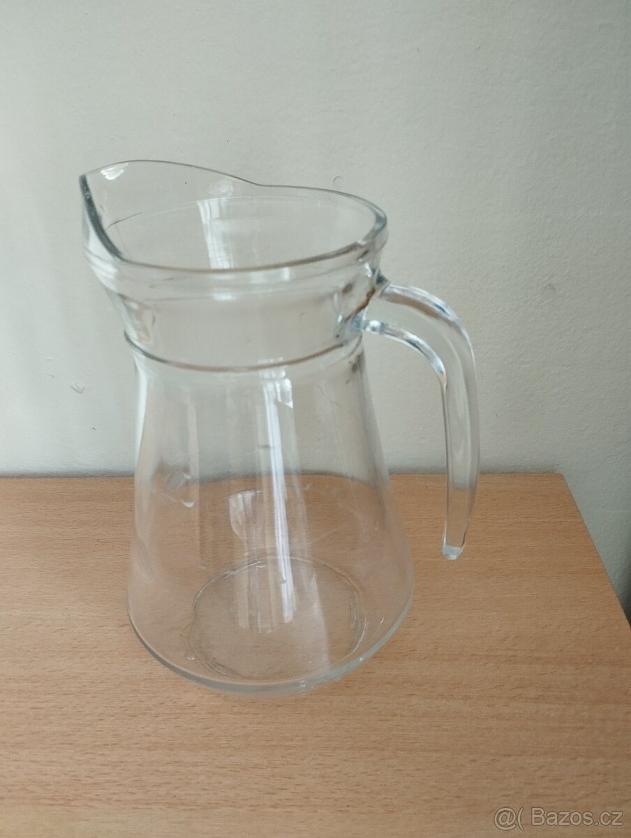 Sklenice na víno a alkohol. Talíře a tácy Bernadotte. Hrnky - 11