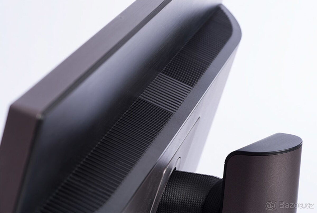 Monitor 24" Ultra HD SAMSUNG U24E850R - 11