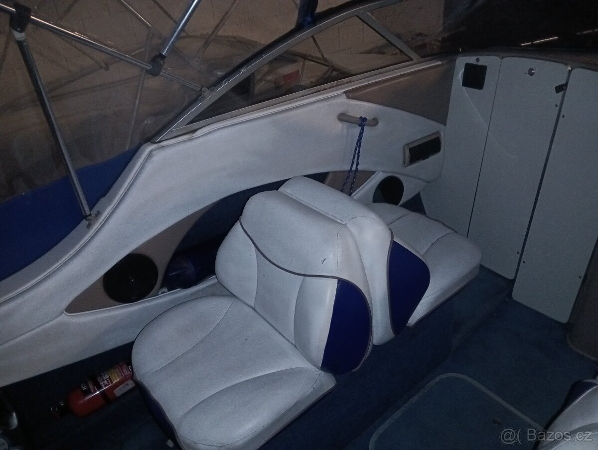 Bayliner 1952 RV 2002 - 11