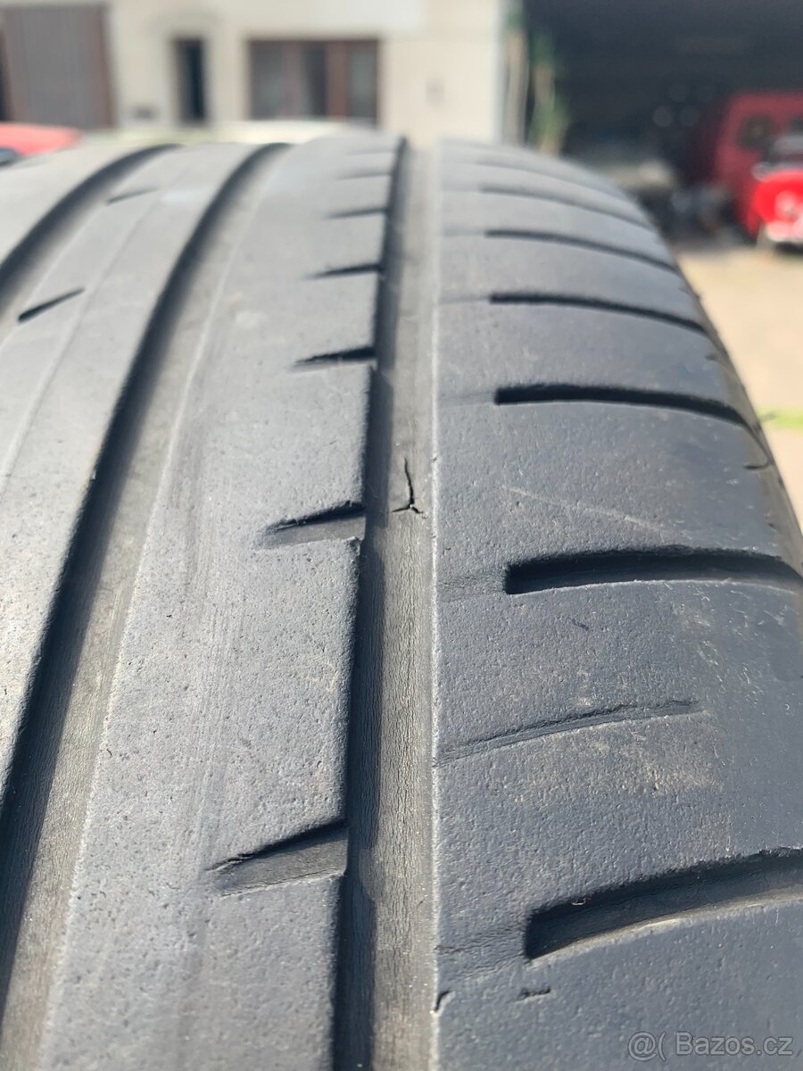 P: Pneu Hankook 225/60 R17 99H - 11