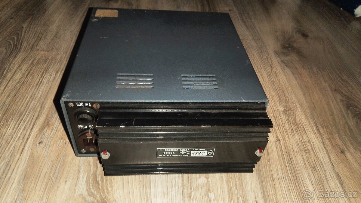Zdroj na PMD 85 - 11