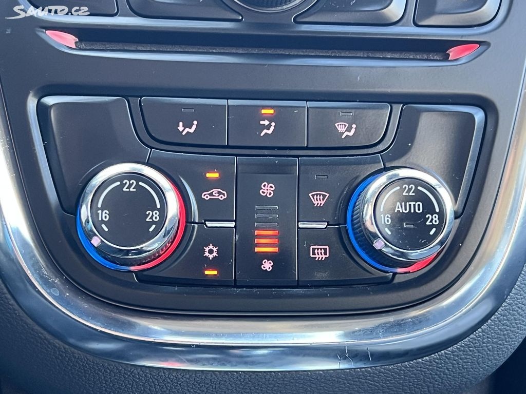 🚗 Opel Mokka 1.4T COSMO AUTOMAT KŮŽE ALU - 11