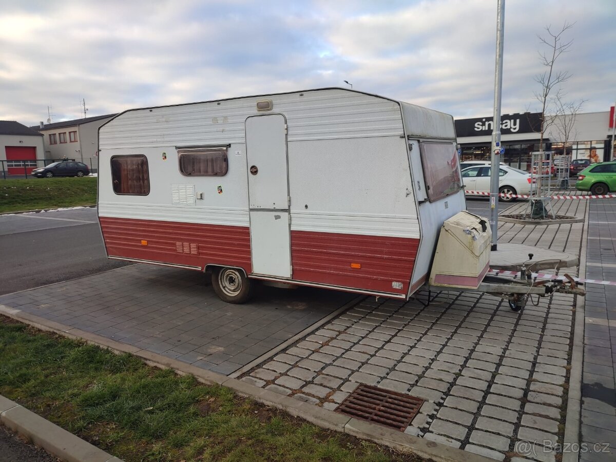 Buerstner 590/900kg, 100km/h - 11