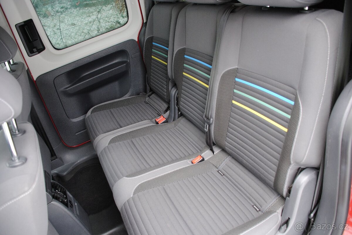 VW CADDY MAXI 2.0TDi 103kW - po 1. majiteli - 7 míst - 11