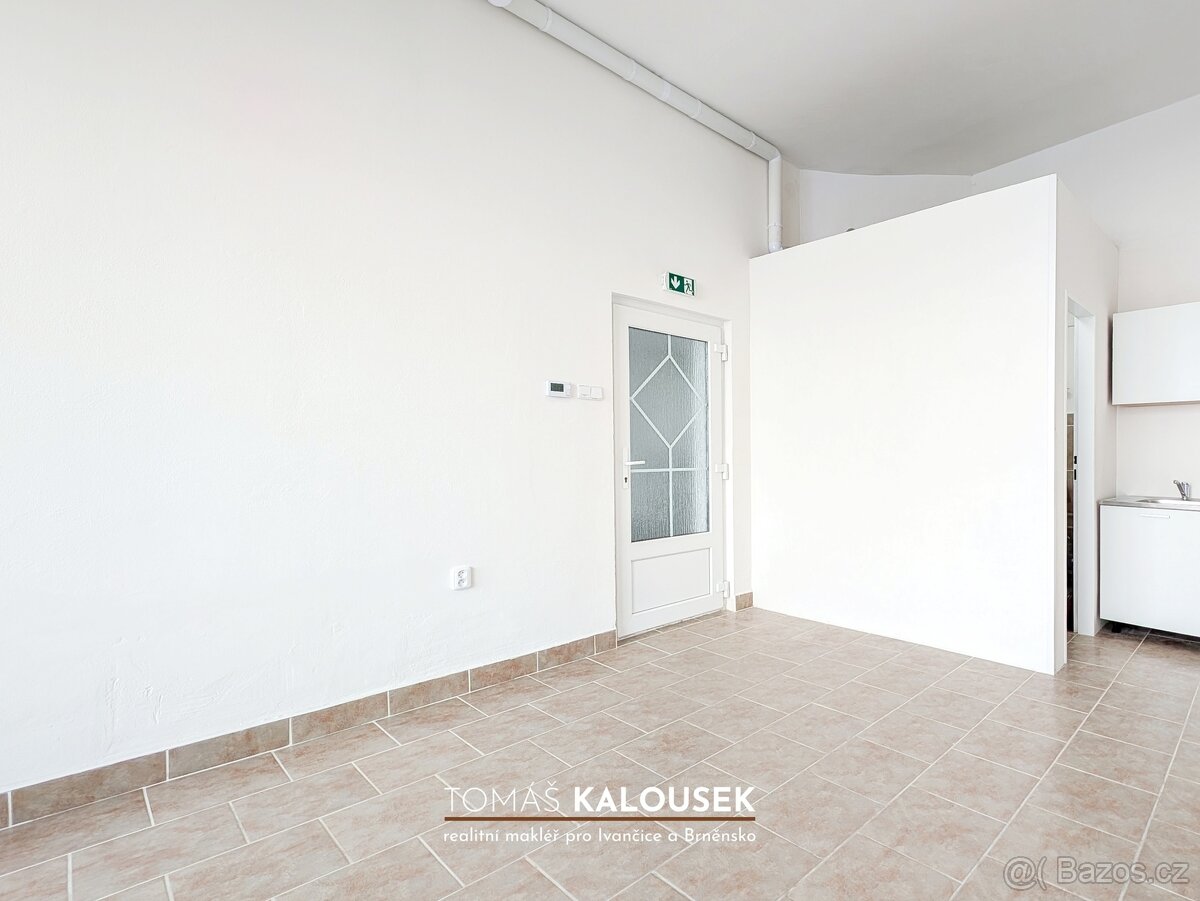 Pronájem: komerční prostor v srdci historických Dolních Koun - 11