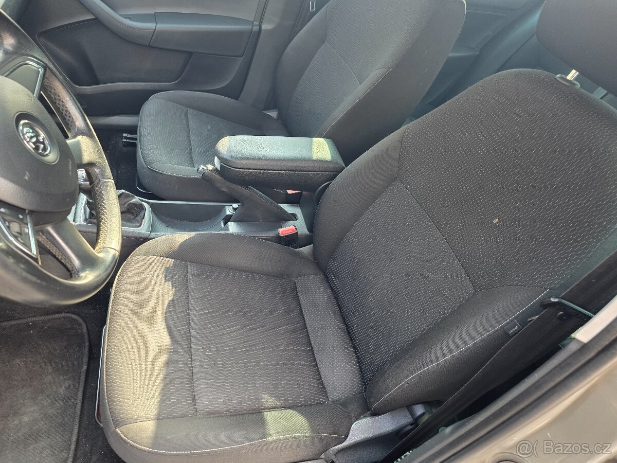 Škoda Rapid 1.2tsi, CZ, digi klima - 11