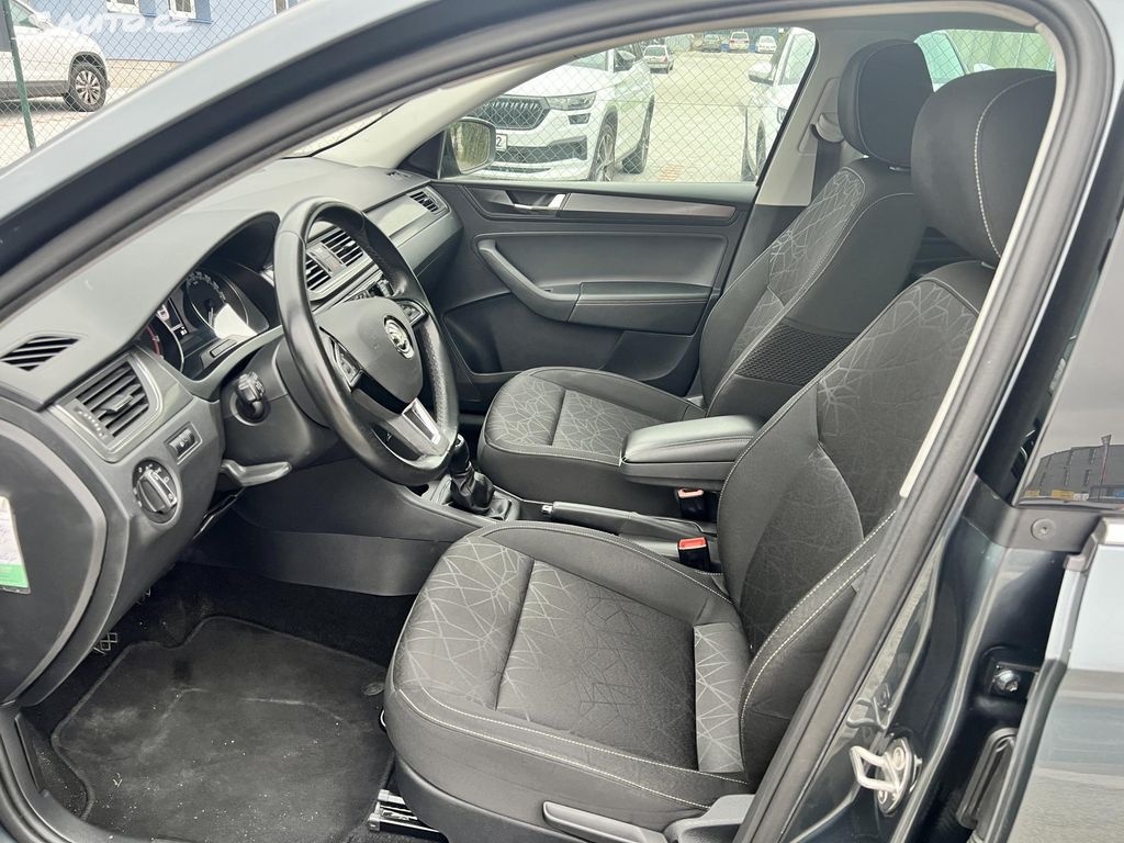 🚗 Škoda Rapid Spaceback CLEVER 1.0TSi 70kw - 11