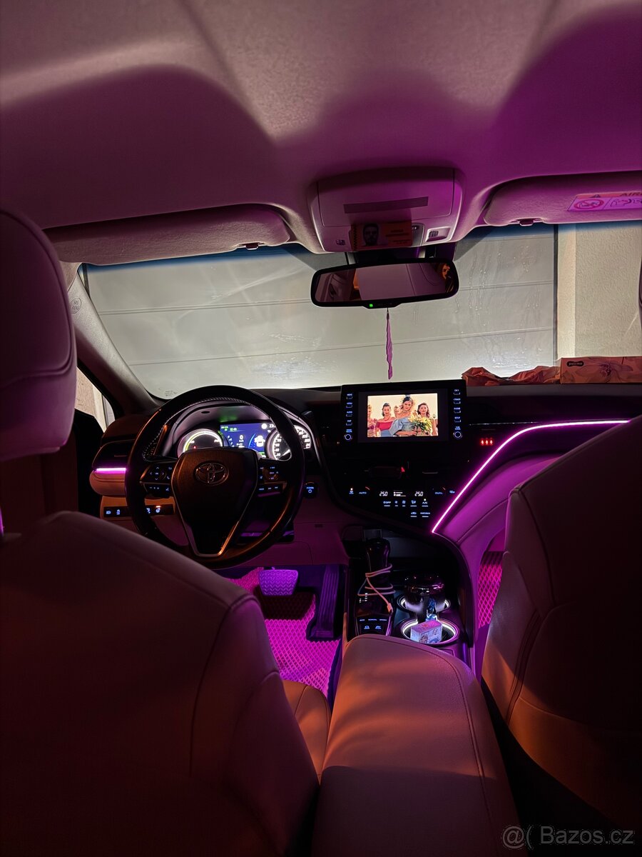 Do pronájmu Toyota Camry - 11