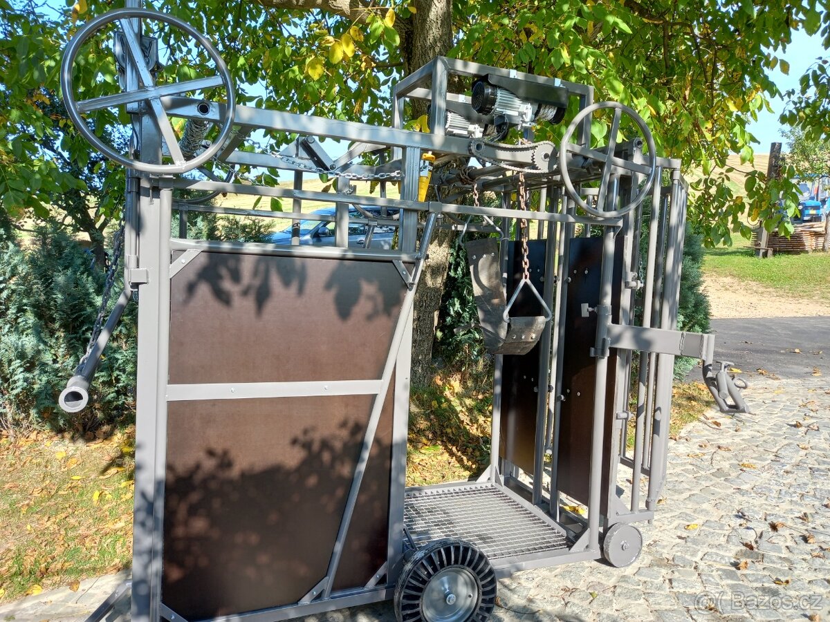 Fixační klec pro skot - 11