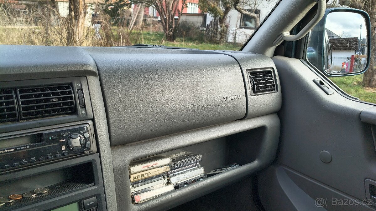 Volkswagen T4 Multivan 2,5 TDI GENERATION 75kw - 11