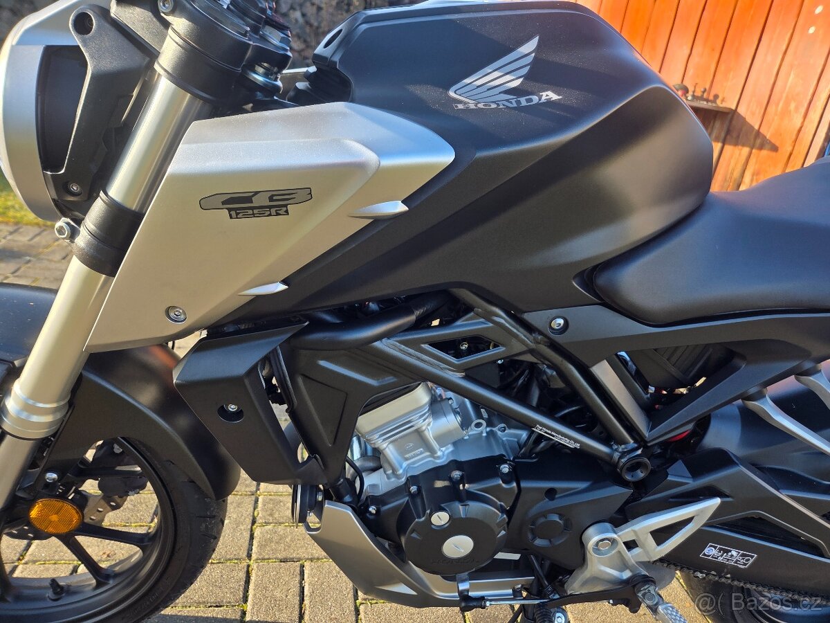 Honda CB 125 R - 11