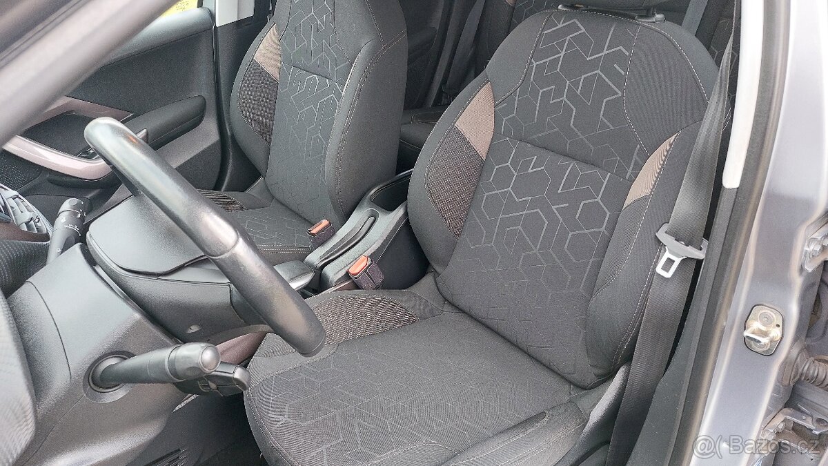 Peugeot 2008 1.6 Blue HDI - 11