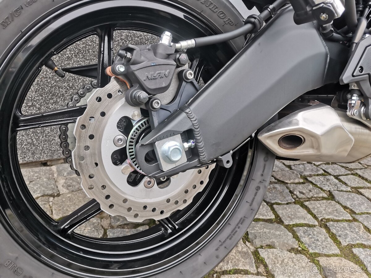 Kawasaki Versys 650 - 11