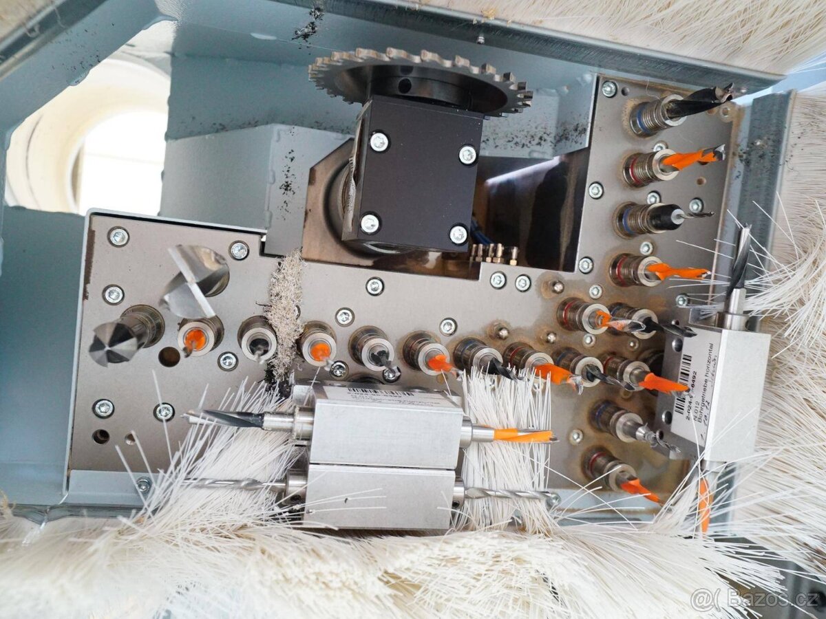 CNC obráběcí centrum WEEKE Venture 1M - 11