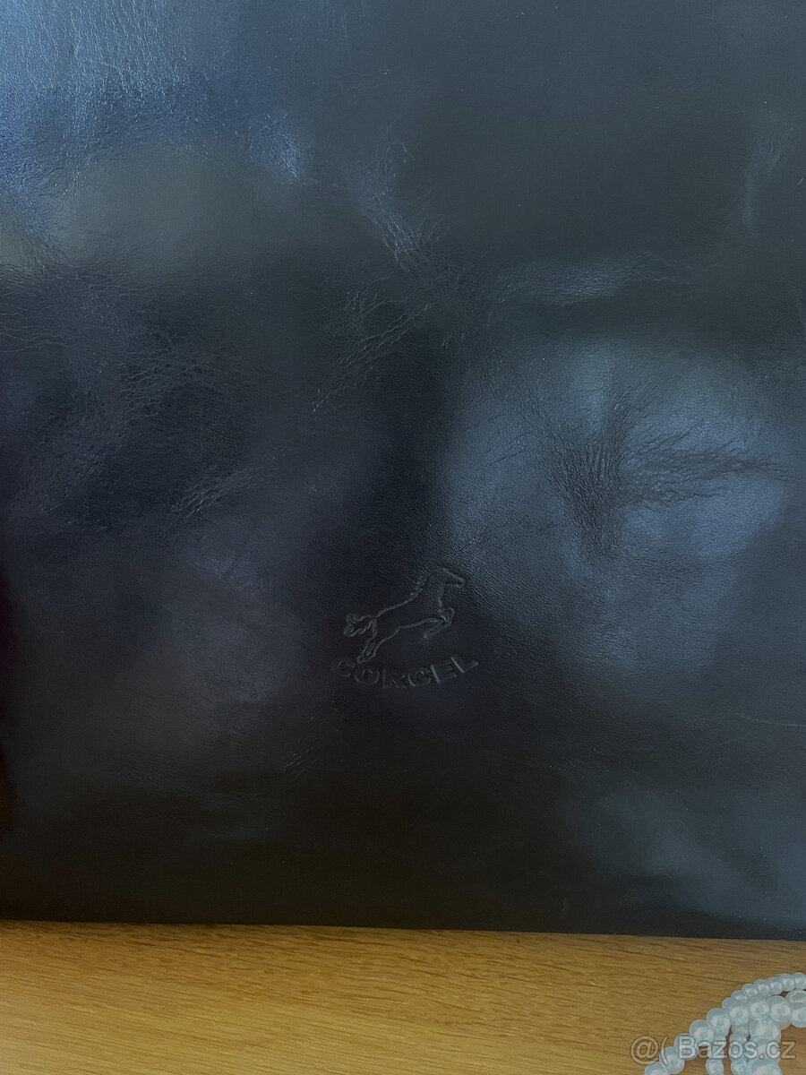 Značková luxusní černá elegantní kožená kabelka Corcel - 11