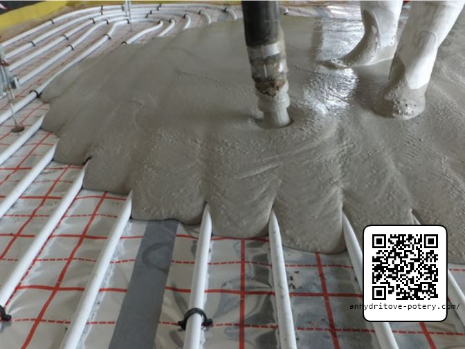 Pěnová foukaná izolace Supafil a Purking & Anhydritový potěr - 11