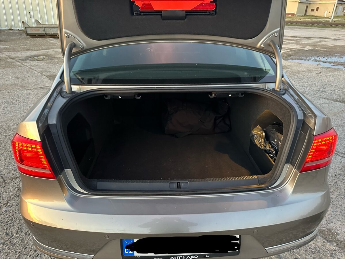 VW Passat B7 2.0 TDI 103 kw Sedan manuál 2 majitel - 11