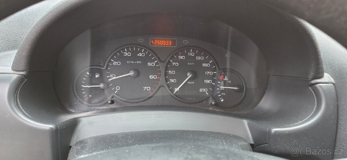 Prodám Peugeot Partner 1,4 benzin N1 - 11