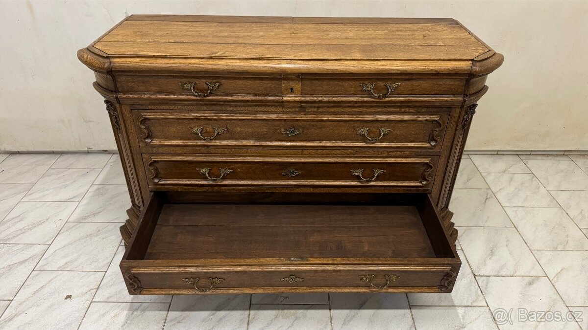 Starožitná masivní komoda - 11